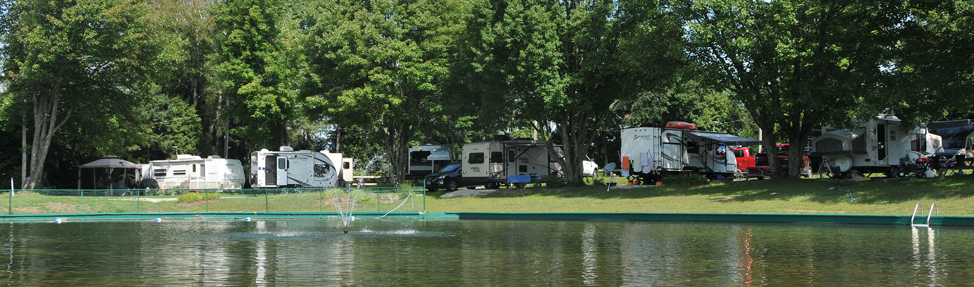 Réservez dans l'un des plus beau camping du Québec : Camping Lac-Saint-Michel